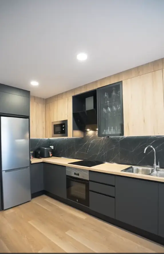 foto donde colocar la placa en la cocina encimera